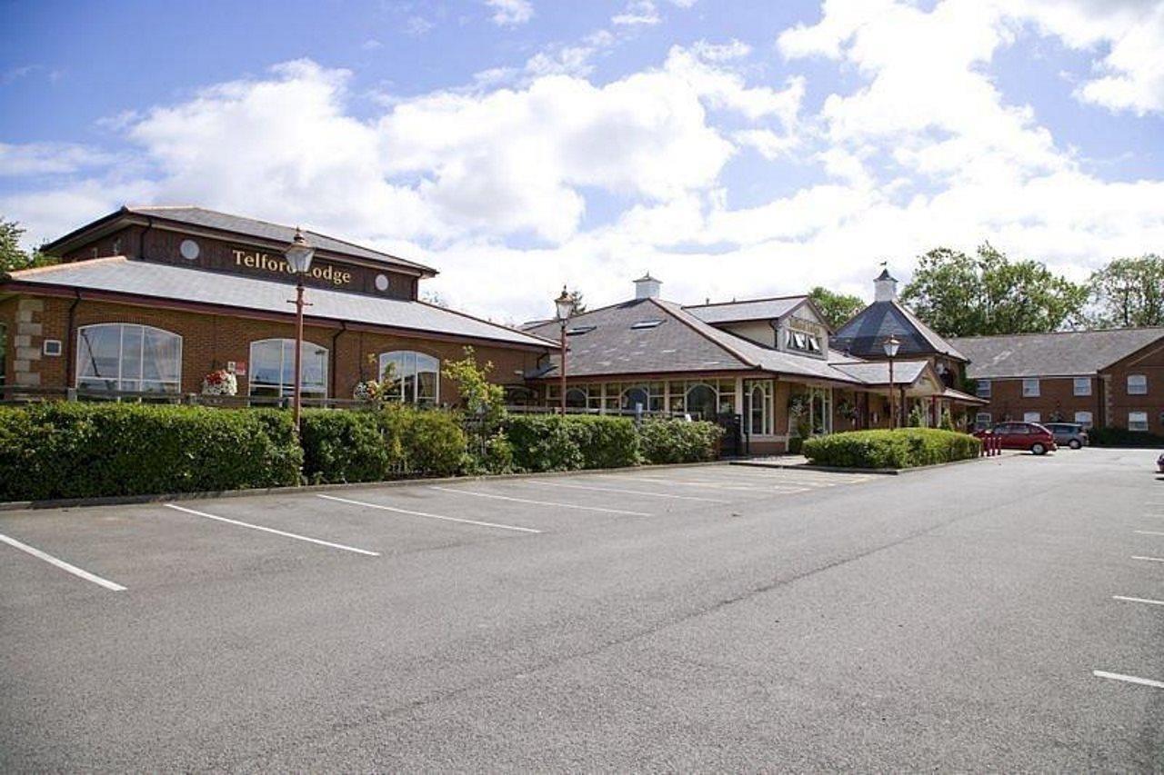 Premier Inn Kettering Exterior photo